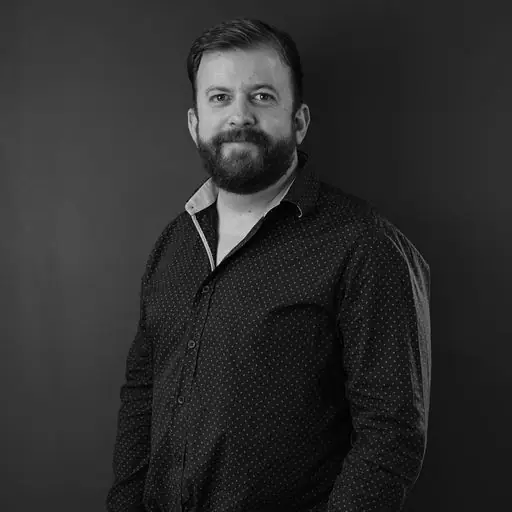 Retrato en blanco y negro de Jordi Antonijoan