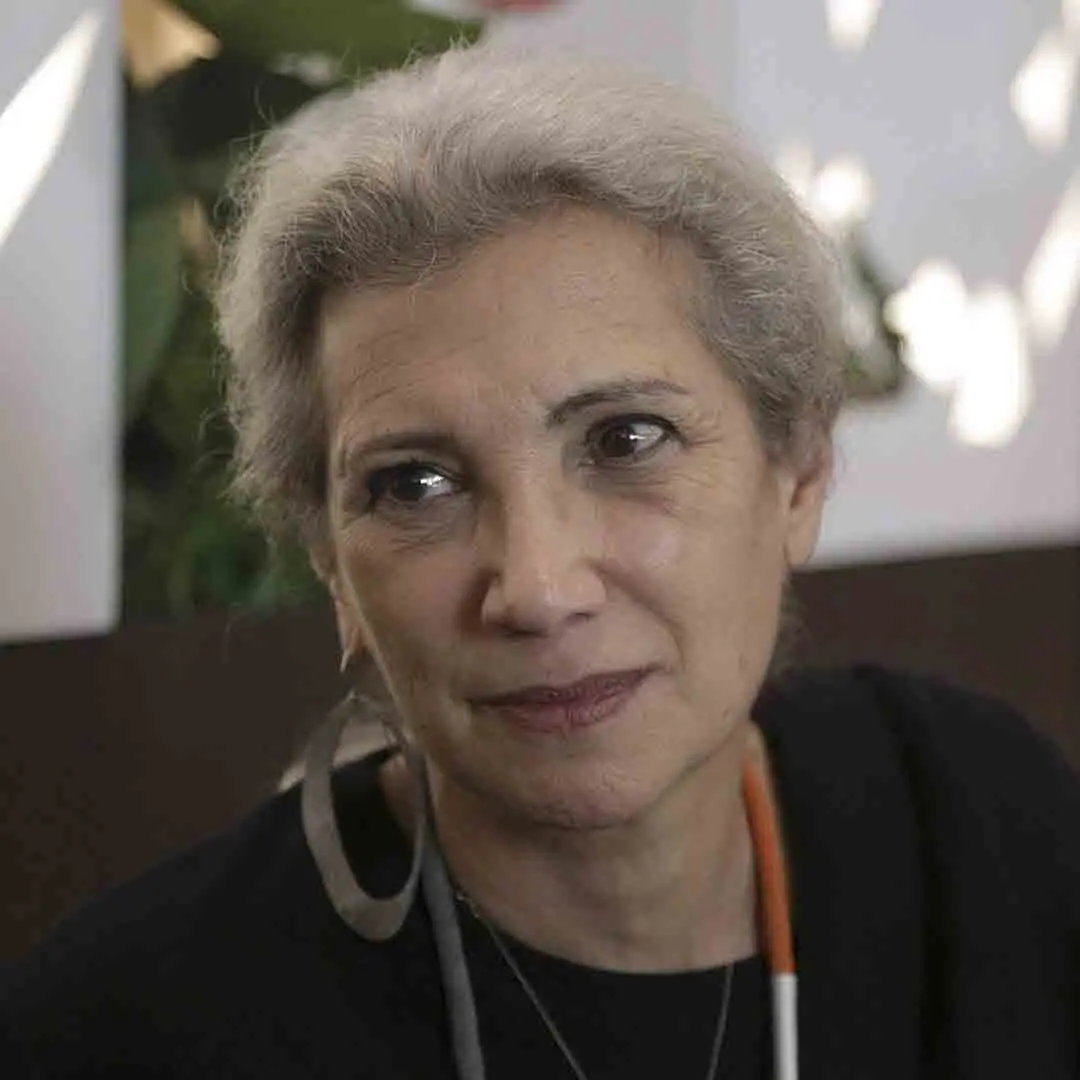Retrato de la arquitecta Carme Pinós